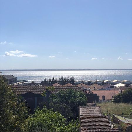 Hotel Quarto Com Vista Do Rio Tejo Lizbona Zewnętrze zdjęcie
